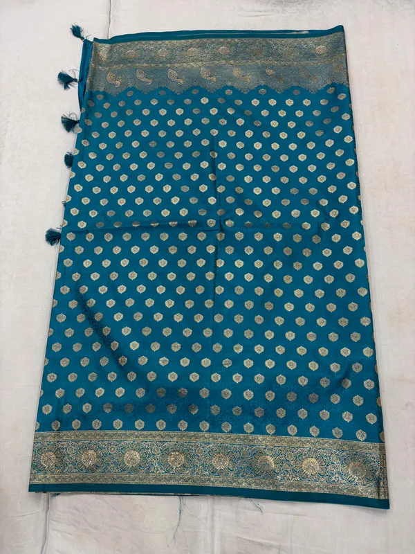 Teal_Gold_Motif_Saree_For_Women