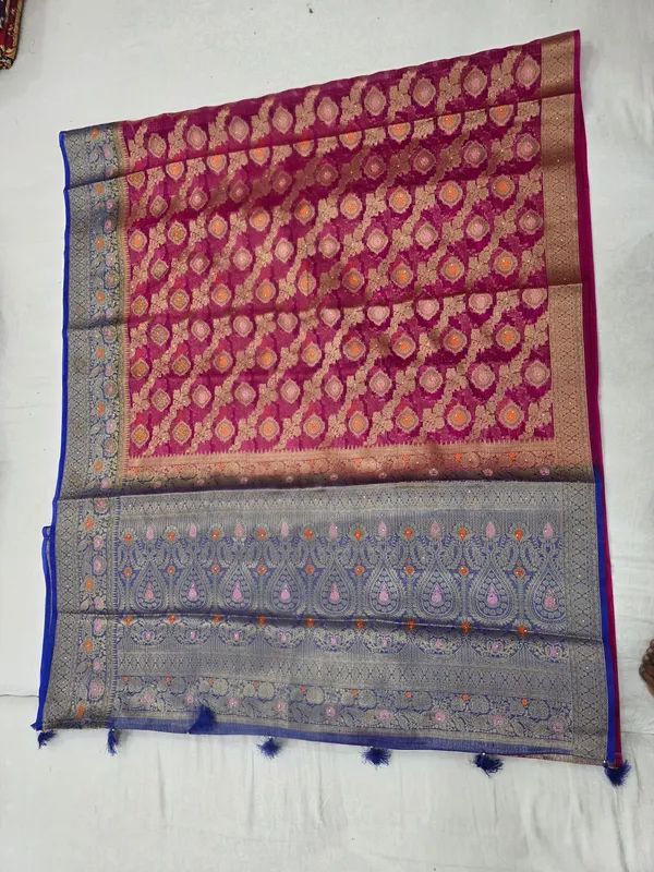 Magenta_Organza_Woven_Brocade_Saree_For_Women