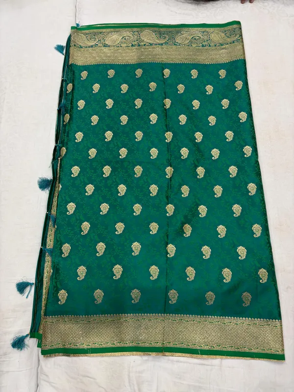Green_Woven_Saree_For_Women