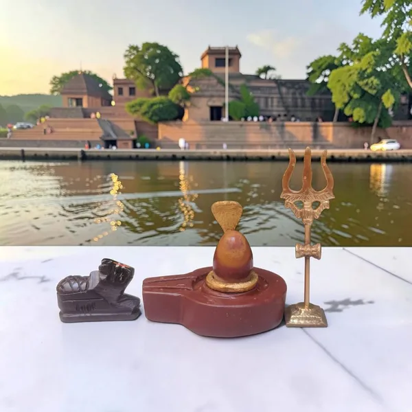 Narmadeshwar_Shivling_With_Plat_Jaldhara_Nandi_Trishul_And_Cobra_Nag_Pooja_Set