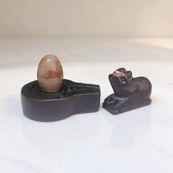 Narmadeshwar_Shivling_With_Plat_Jaldhara_And_Nandi_Pooja_Set