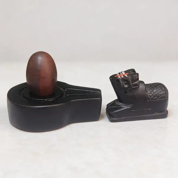 Narmadeshwar_Shivling_With_Plat_Jaldhara_And_Nandi_Pooja_Set