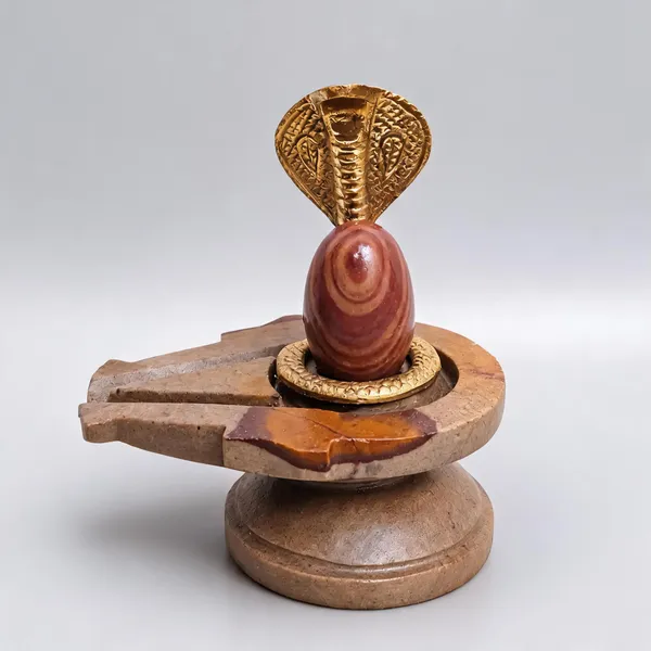 Janeudhari_Shivling_With_Jaladhari_And_Cobra_Nag