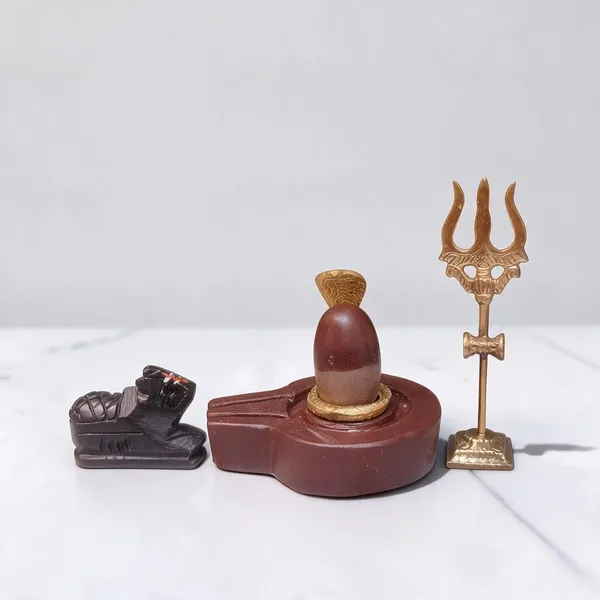 Narmadeshwar_Shivling_With_Plat_Jaldhara_Nandi_Trishul_And_Cobra_Nag_Pooja_Set