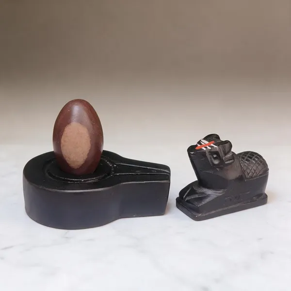 Narmadeshwar_Shivling_With_Plat_Jaldhara_And_Nandi_Pooja_Set