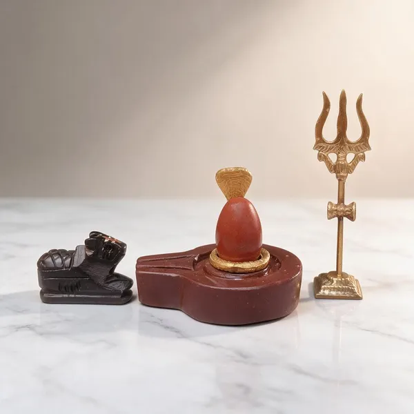 Narmadeshwar_Shivling_With_Plat_Jaldhara_Nandi_Trishul_And_Cobra_Nag_Pooja_Set
