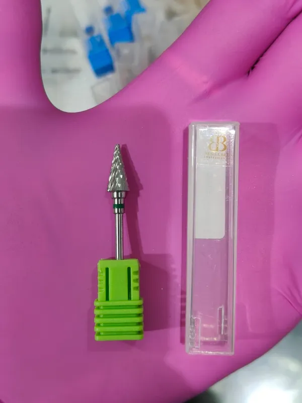 Carbide_Cone_Nail_Drill_Bit_With_Storage_Case