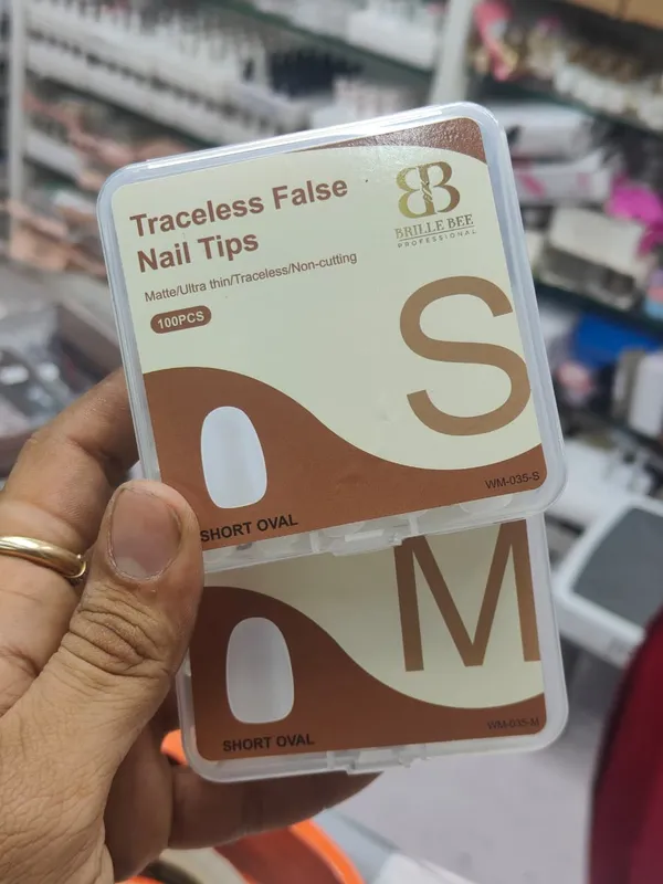 Brifle_Bee_Short_Oval_False_Nail_Tips