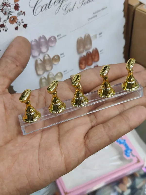 Gold_Nail_Polish_Bottle_Display_Stand_Set