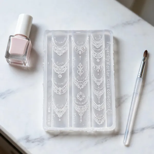 Brille_Bee_Ornamental_Jewellery_Pattern_Nail_Art_Stamping_Plate