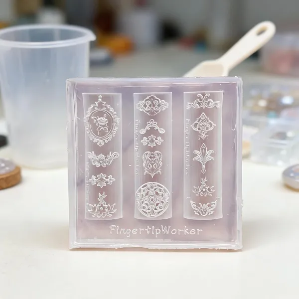 Brille_Bee_Floral_Scroll_Medallion_Silicone_Resin_Craft_Mold