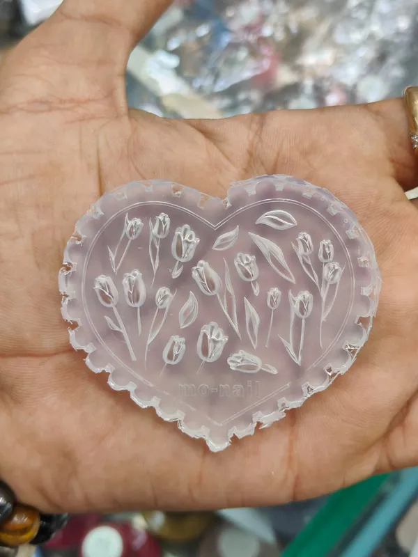 Transparent_Heart_Shaped_Floral_Resin_Mold