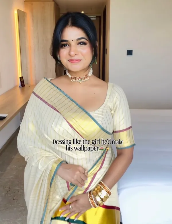 Handloom_Kasavu_Saree_with_Stripes_For_Women