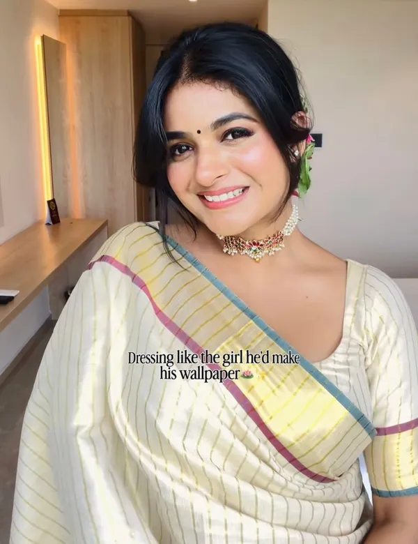 Handloom_Kasavu_Saree_with_Stripes_For_Women