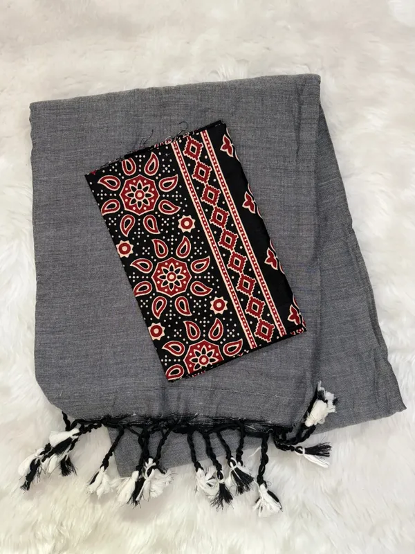 Grey_Premium_Cotton_Saree_For_Women