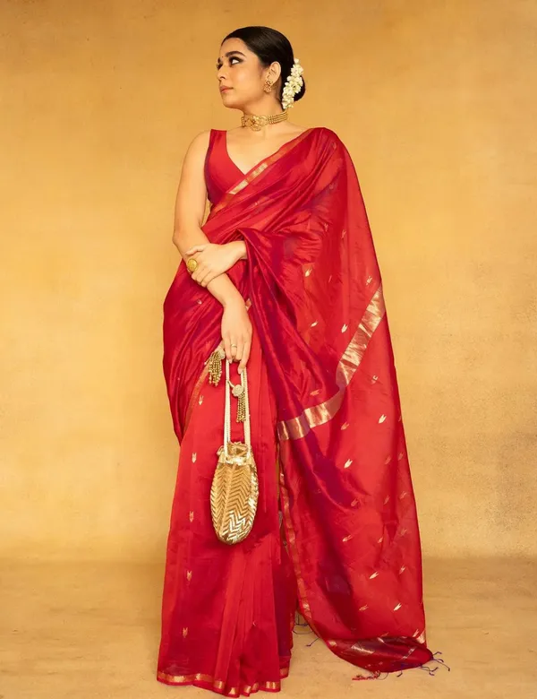 Red_Premium_Silk_And_Cotton_Saree_For_Women