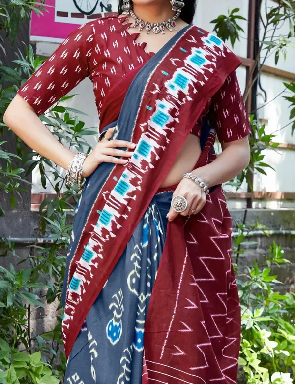 Red_and_Grey_Premium_Mul_Cotton_Saree_For_Women
