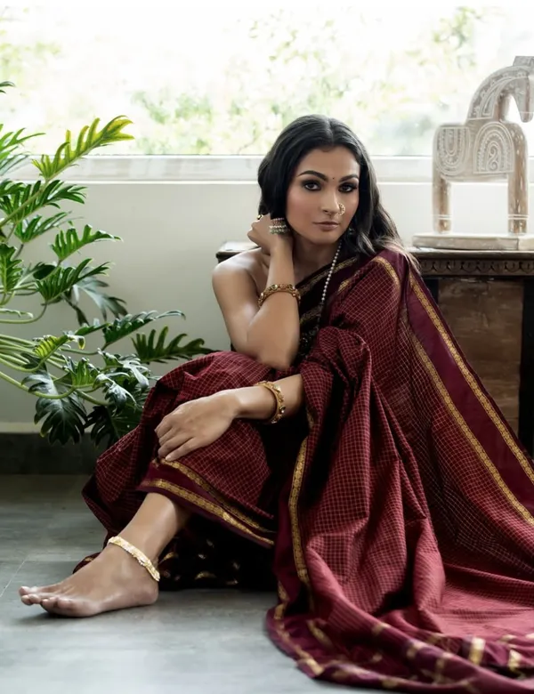 Brown_Premium_Silk_And_Cotton_Saree_For_Women