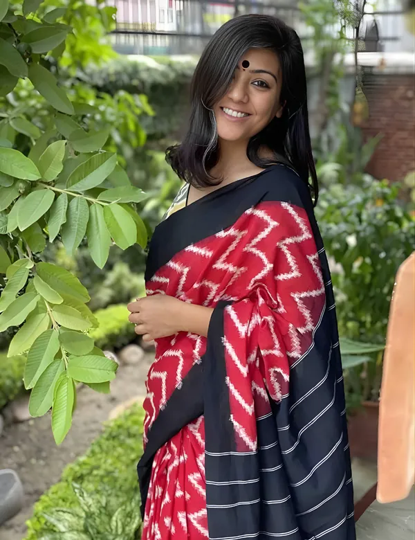 Red_and_Black_Premium_Mul_Cotton_Saree_For_Women