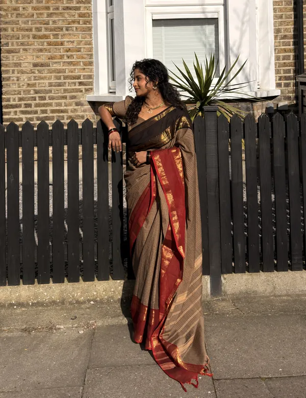 Grey_Premium_Cotton_Saree_For_Women