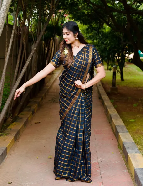 Black_Premium_Pure_Cotton_Saree_For_Women