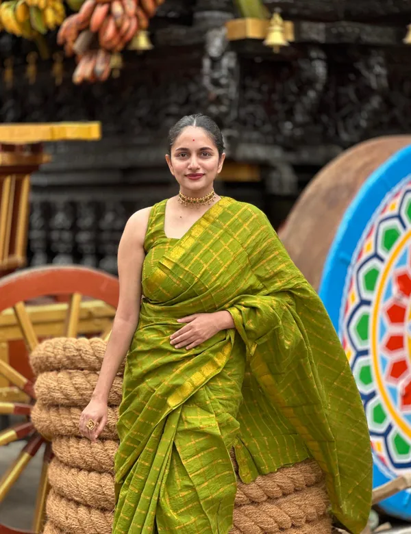 Lime_Green_Premium_Pure_Cotton_Saree_For_Women