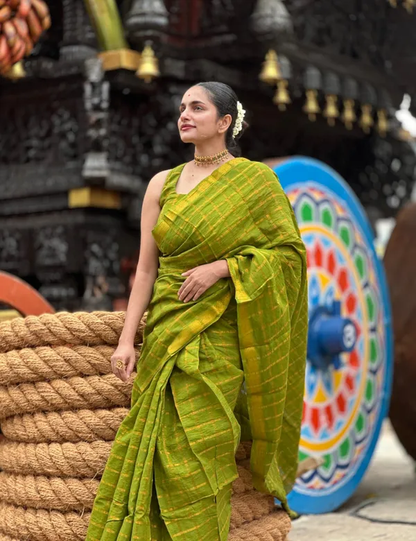 Lime_Green_Premium_Pure_Cotton_Saree_For_Women