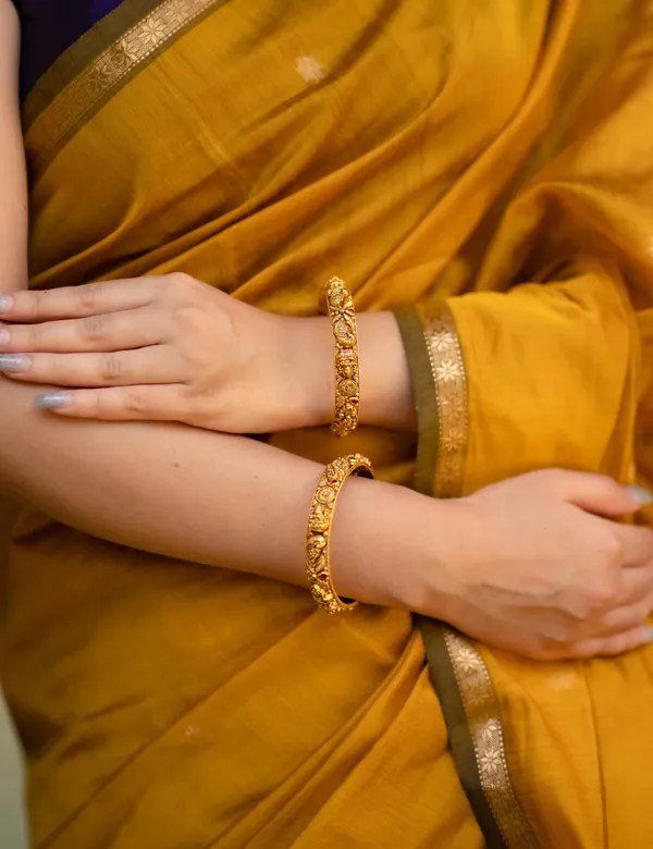 Yellow_And_Violet_Premium_Silk_And_Cotton_Saree_For_Women