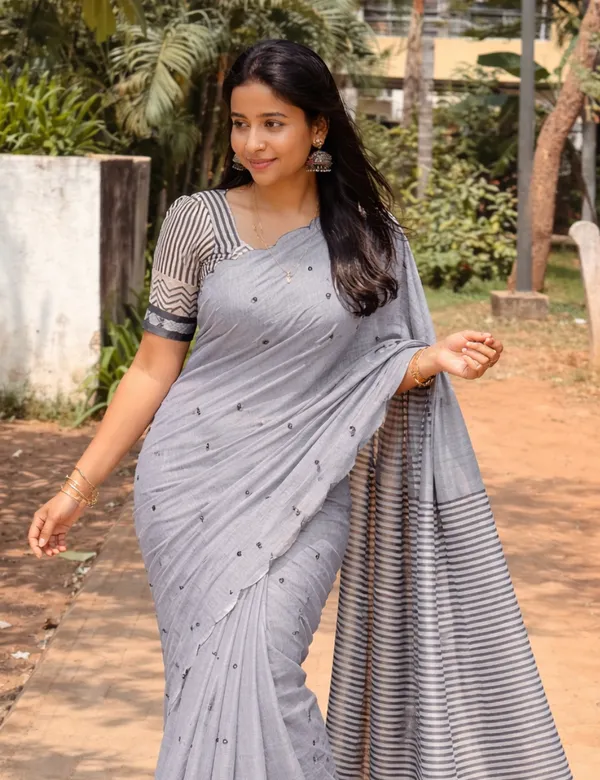 Grey_Premium_Chanderi_Linen_Saree_For_Women