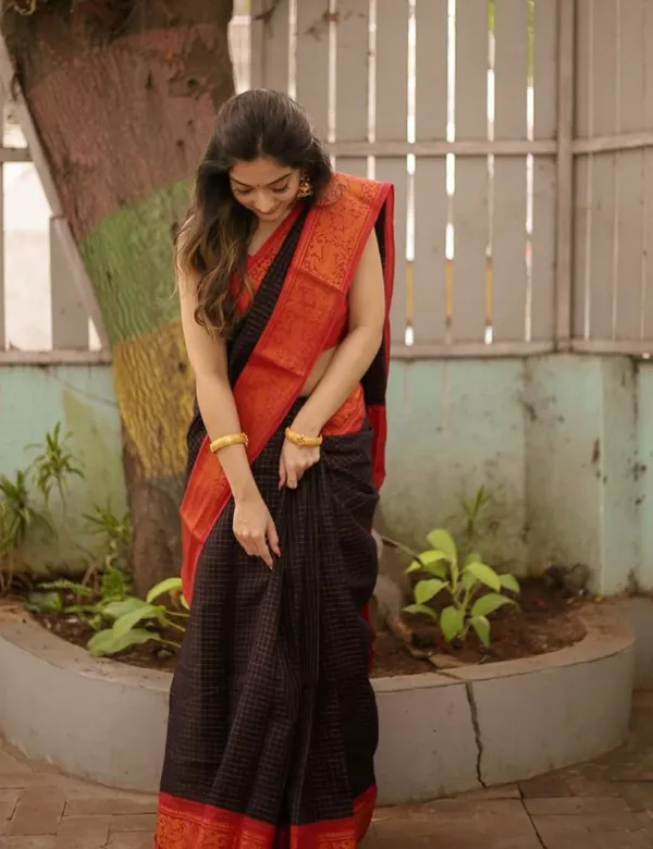 Black_And_Orange_Premium_Cotton_Saree_For_Women