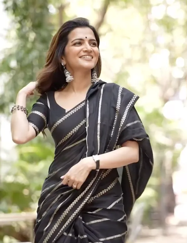 Black_Premium_Cotton_Saree_For_Women
