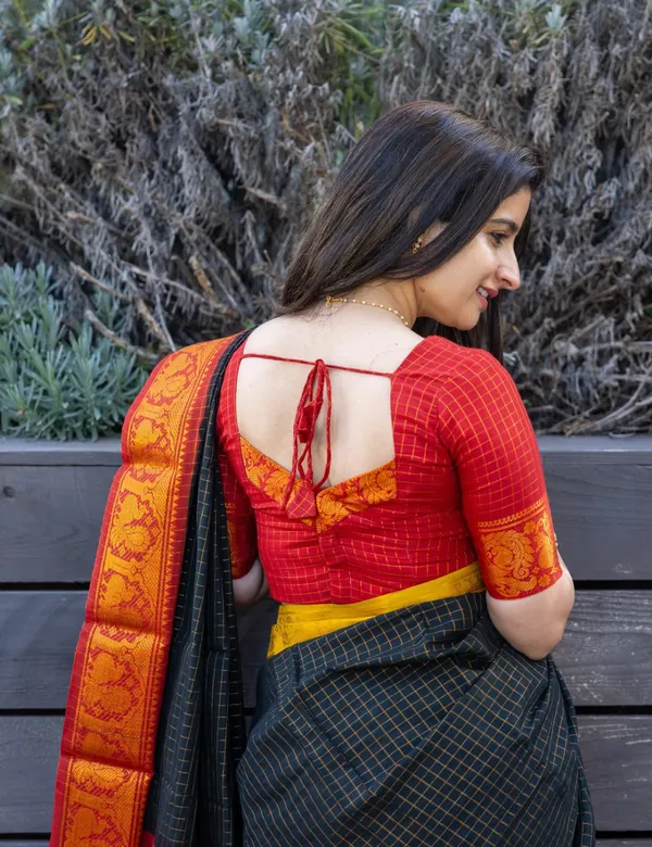 Black_Premium_Cotton_Saree_For_Women