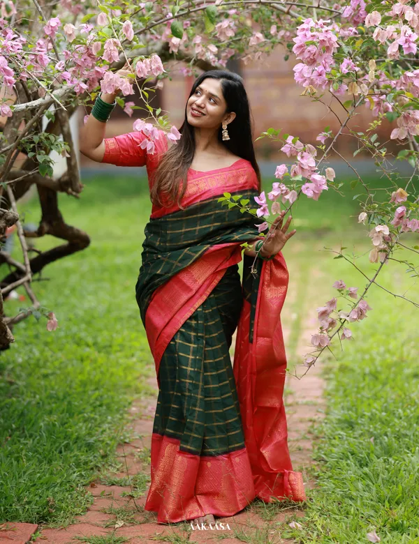 Bottle_Green_Premium_Cotton_Saree_For_Women