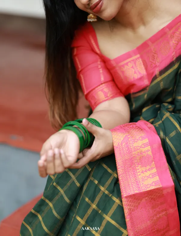 Bottle_Green_Premium_Cotton_Saree_For_Women