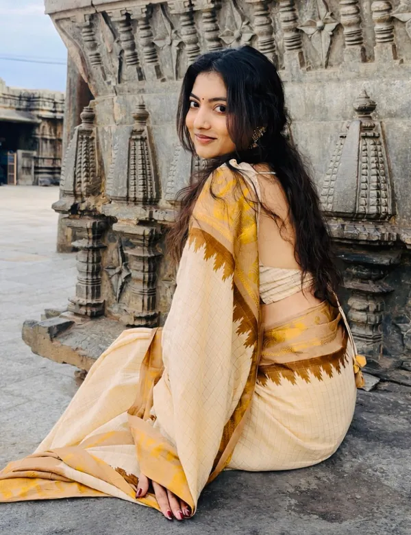 Cream_Premium_Cotton_Saree_For_Women
