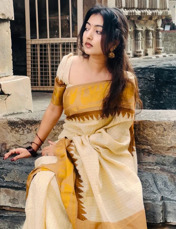 Cream_Premium_Cotton_Saree_For_Women