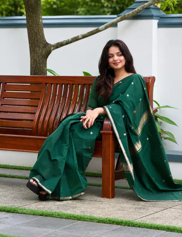 Bottle_Green_Premium_Silk_And_Cotton_Saree_For_Women
