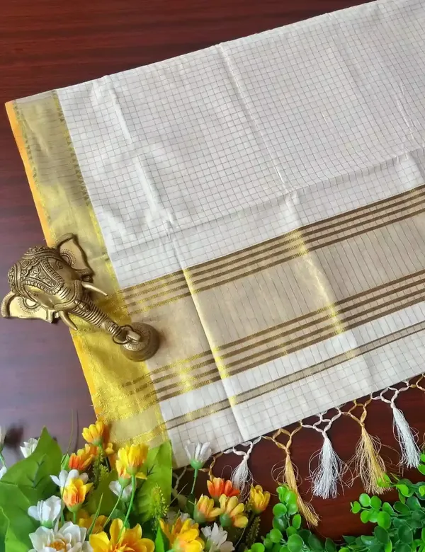 Premium_Balaramapuram_Tiny_Block_Kasavu_Cotton_Saree_For_Women