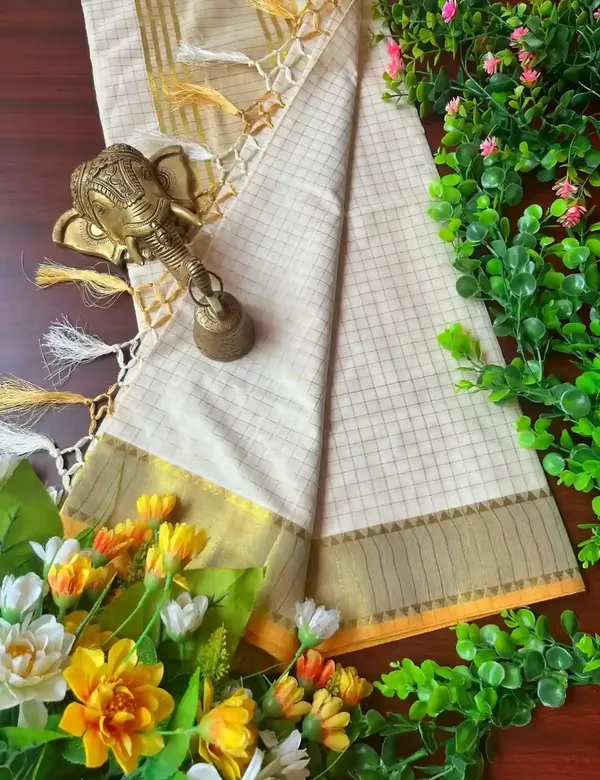 Premium_Balaramapuram_Tiny_Block_Kasavu_Cotton_Saree_For_Women