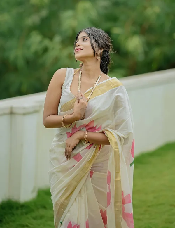 White_Premium_Cotton_Saree_For_Women