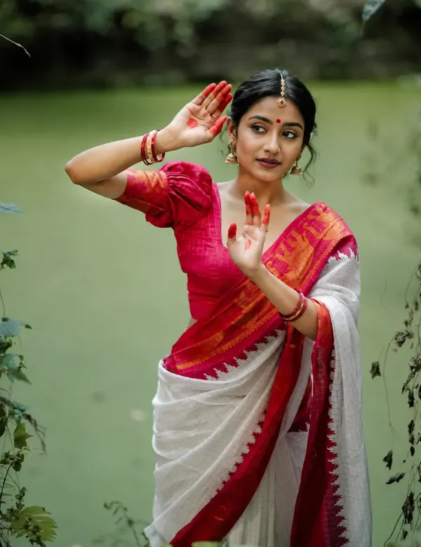 White_&_Red_Premium_Cotton_Saree_For_Women