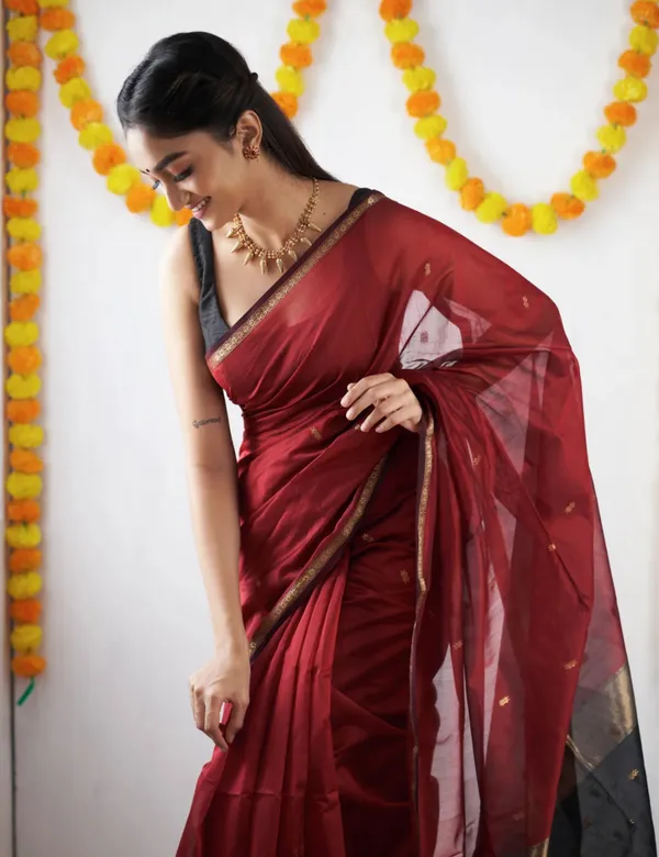 Maroon_And_Black_Premium_Silk_And_Cotton_Saree_For_Women