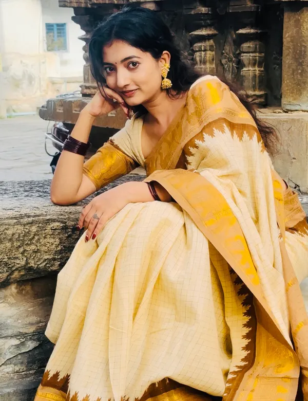 Cream_Premium_Cotton_Saree_For_Women