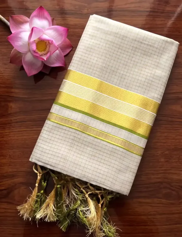 Traditional_Green_Tiny_Checks_Balaramapuram_Kasavu_Saree_For_Women