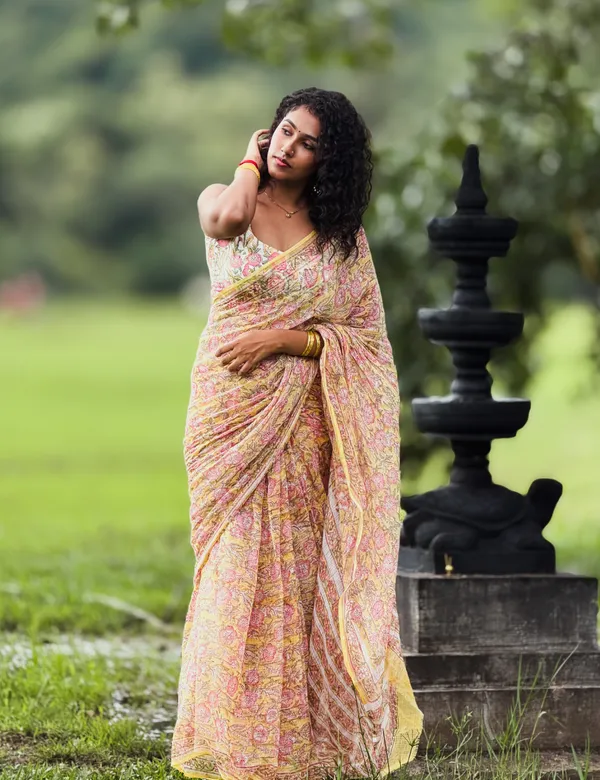 Yellow_Handblock_Kota_Doria_Saree_For_Women