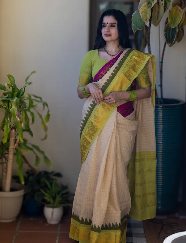 Half_White_Premium_Cotton_Saree_For_Women
