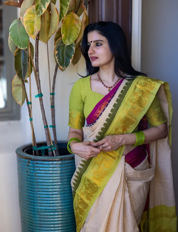Half_White_Premium_Cotton_Saree_For_Women