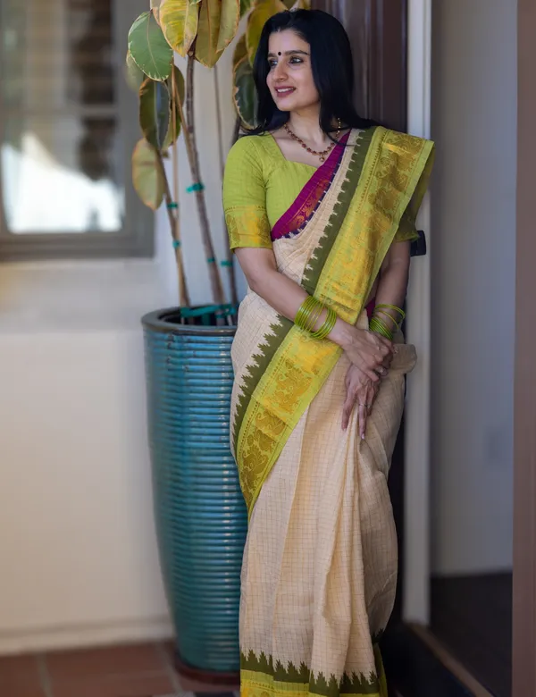Half_White_Premium_Cotton_Saree_For_Women