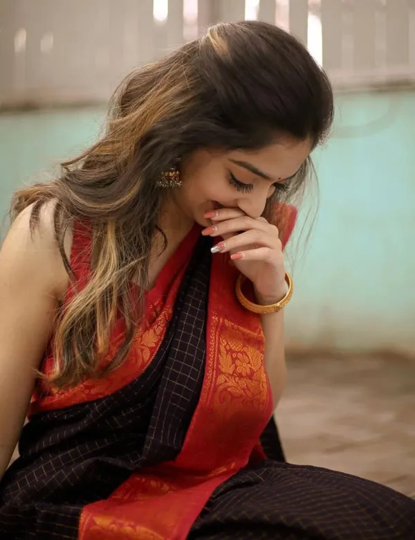 Black_And_Orange_Premium_Cotton_Saree_For_Women