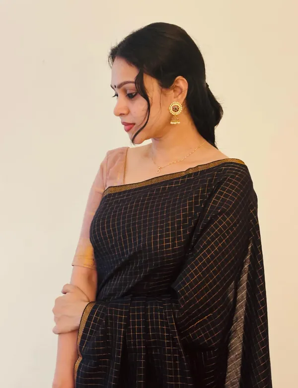 Black_Cotton_Saree_For_Women